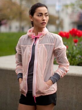 Lululemon Transparent-See Jacket
Parfait Pink / Pinkelicious Size 6